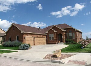 Building Photo - Stunning 4 Bedroom House in Wolf Ranch