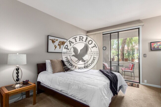 Building Photo - 9708 E Vía Linda