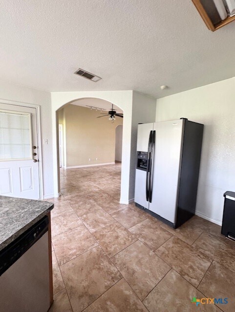 Building Photo - 3504 Saul Dr