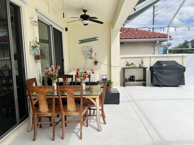 Building Photo - 18280 Coral Isles Dr