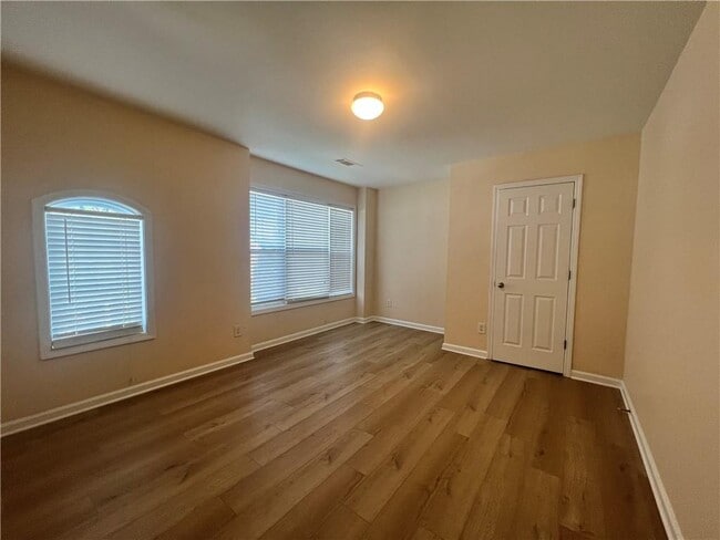 Building Photo - 2233 Worrall Hill Dr