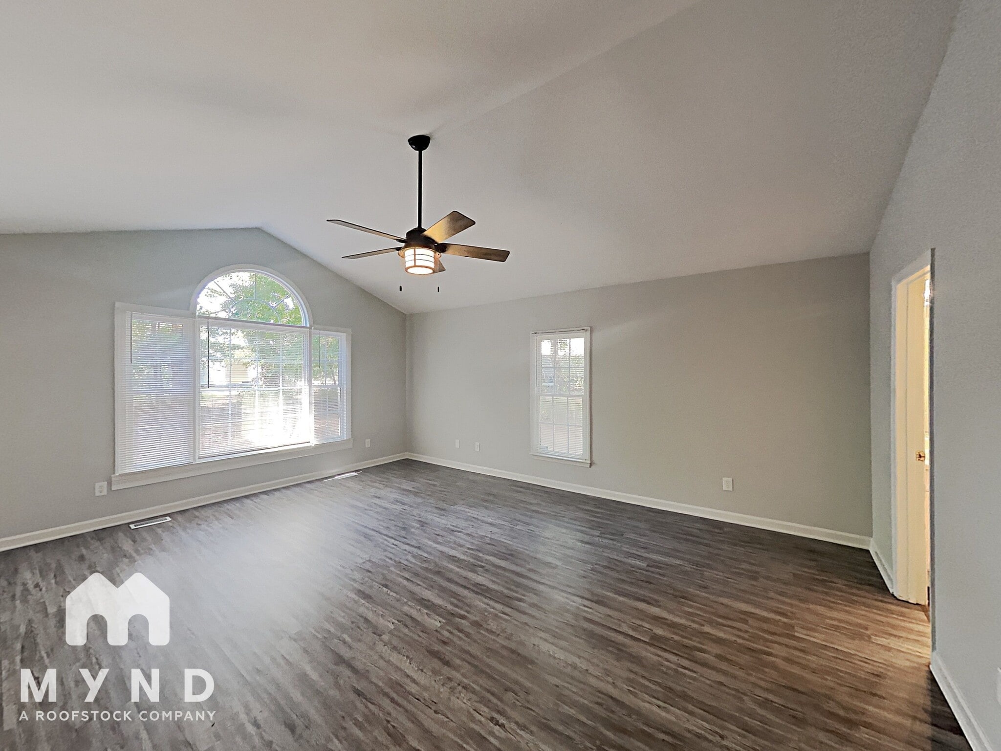 Building Photo - 409 Triple Crown Cir