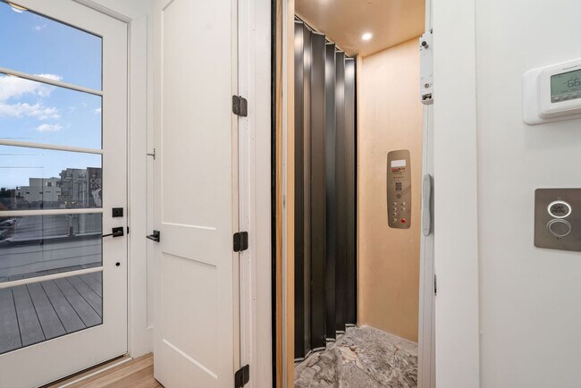 Building Photo - 48 Fern Ave