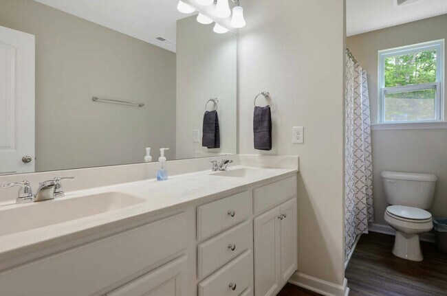 Building Photo - 155 Rossell Park Cir