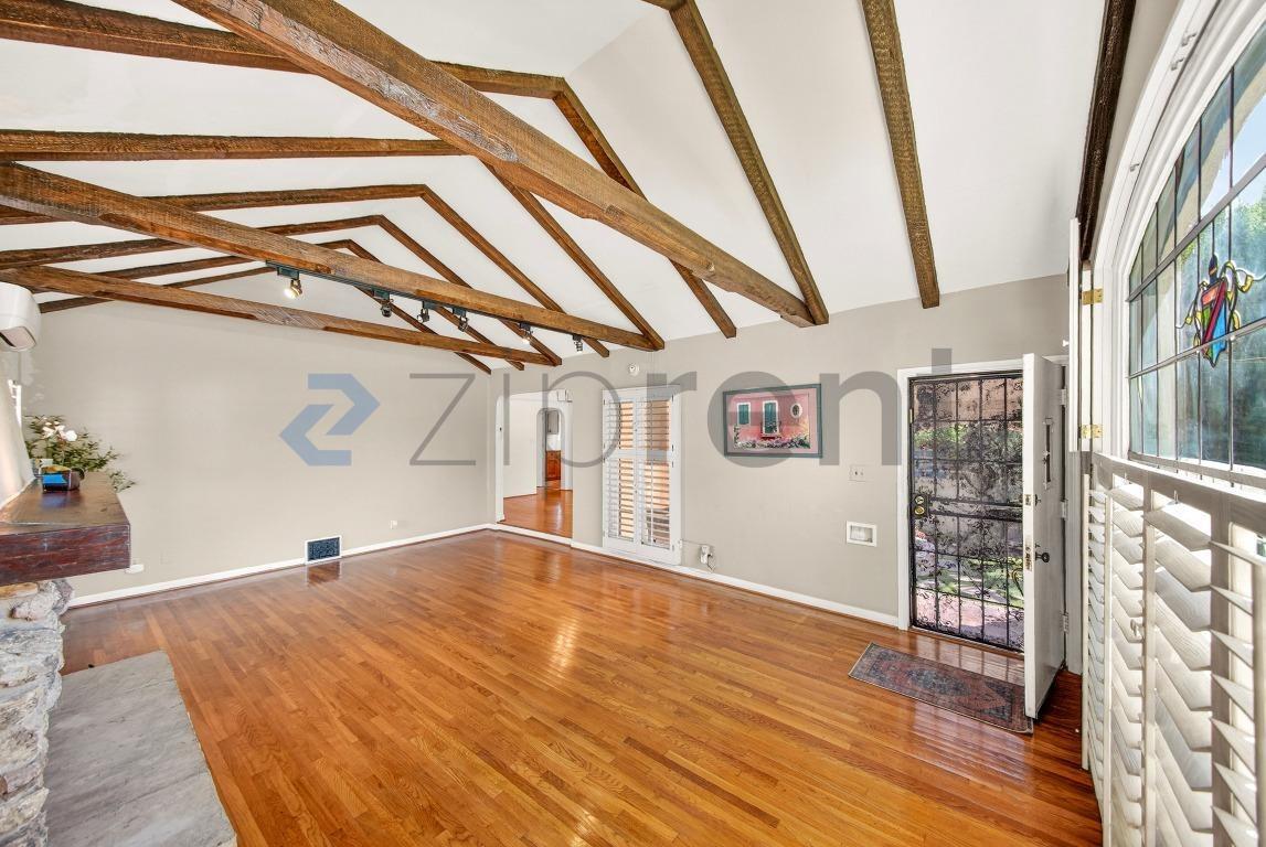 Building Photo - 2940 Cardiff Ave