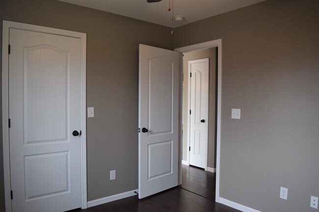 Building Photo - 3 Bedroom Home in Taylor Hills Subdivision