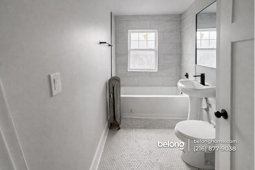 Building Photo - 12009 Clifton Blvd