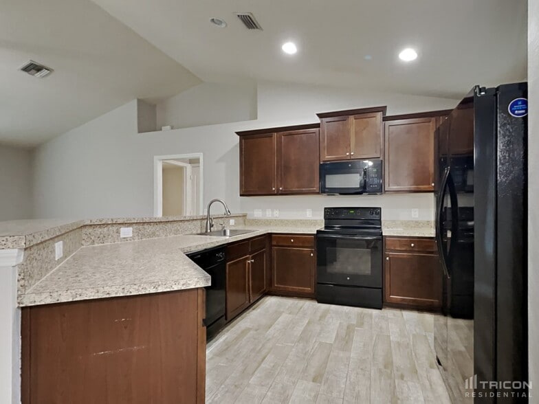 Building Photo - 22404 Cheryl Ave