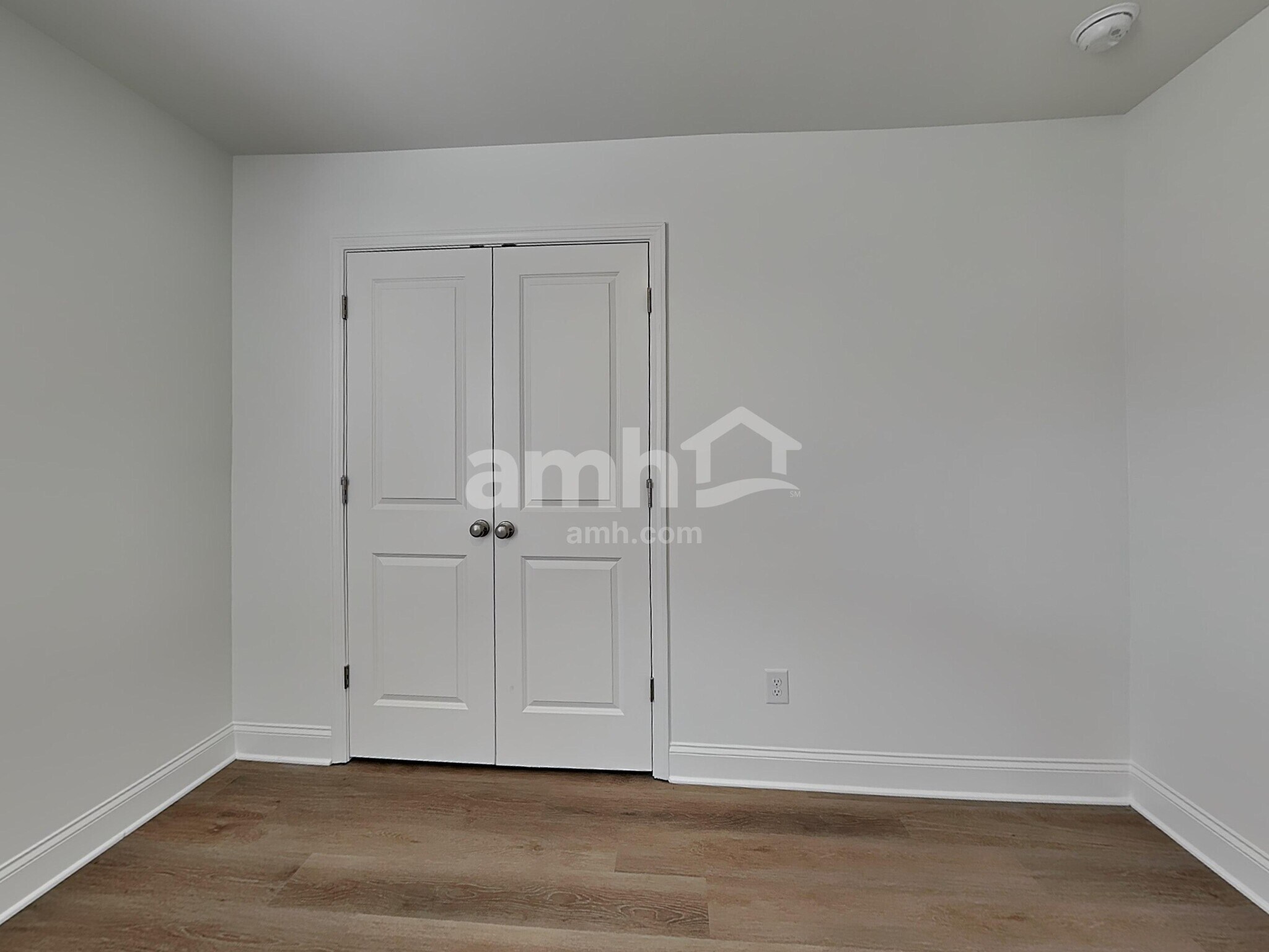 Building Photo - 190 Hickory Pointe Rd