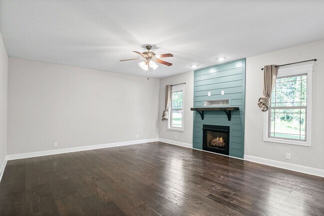 Building Photo - 1381 Morning Star Dr