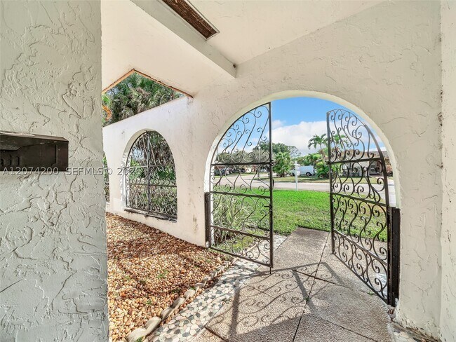 Building Photo - 10251 NW 39th Pl