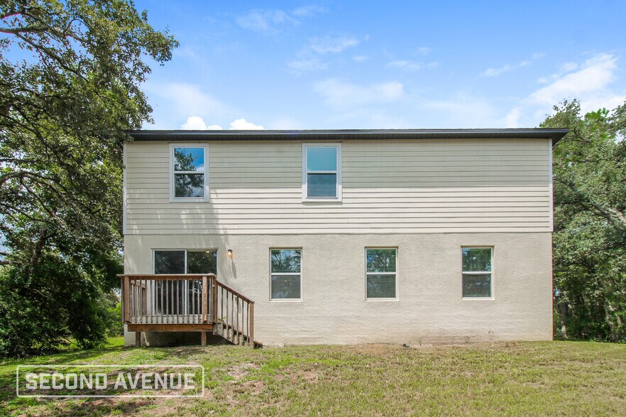 Building Photo - 6936 N Deer Point