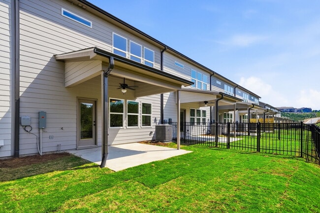 Building Photo - 299 Summit Dr W