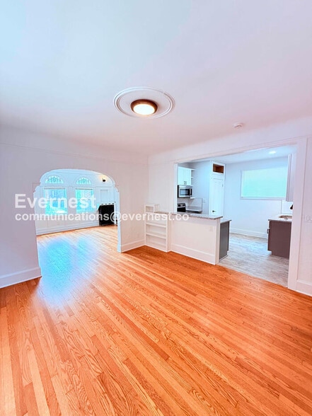 Building Photo - 3824 Tyler St