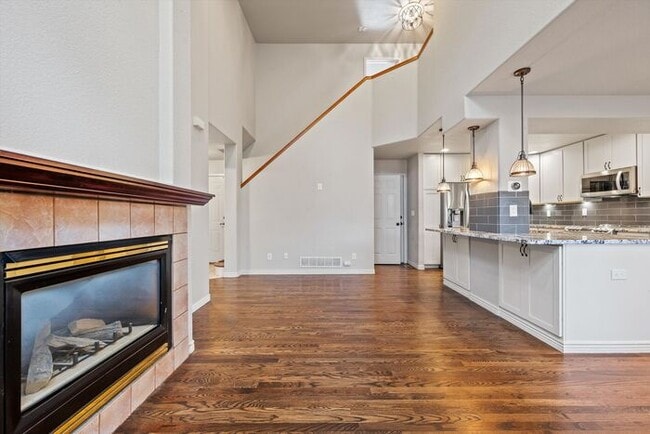 Building Photo - Beautiful 4-Bedroom Home in Lakewood with Finished Basement & Private Backyard
