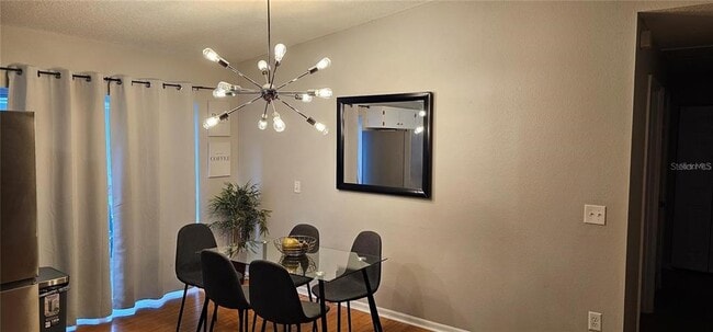 Building Photo - 212 W South Ave