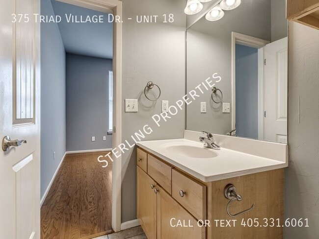 Building Photo - 375 Triad Village Dr