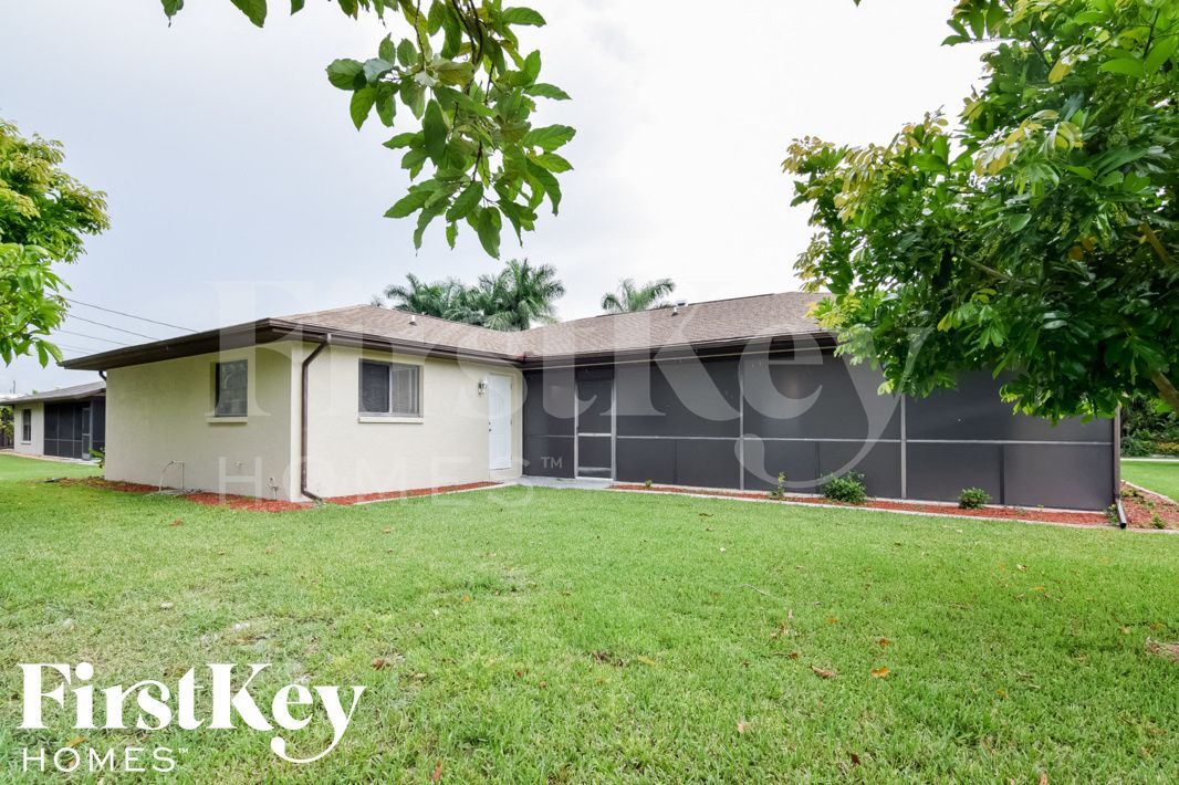 Building Photo - 620 SE 29th St