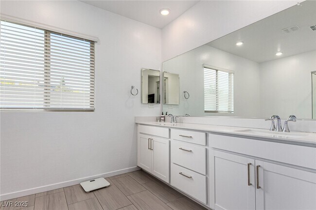 Building Photo - 12332 Switchgrass Ave