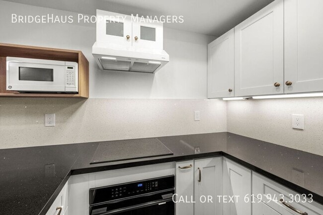 Building Photo - 8360 Via Sonoma