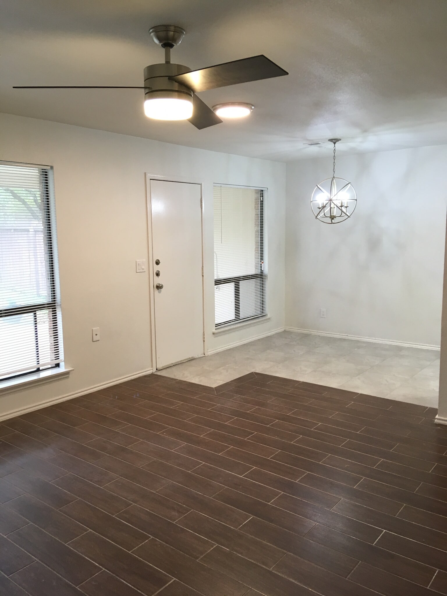 Open living/dining area - 8604 Willowick Drive