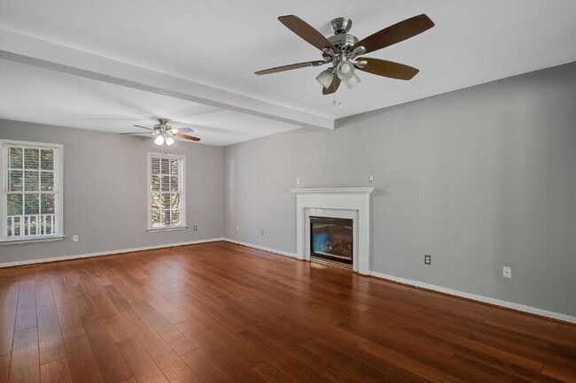 Building Photo - Beautiful 2-Story Home with Florida Room, ...