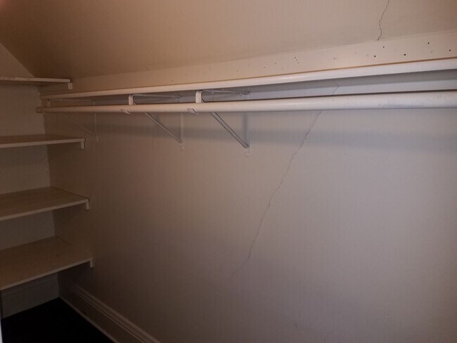 Building Photo - swingmiss