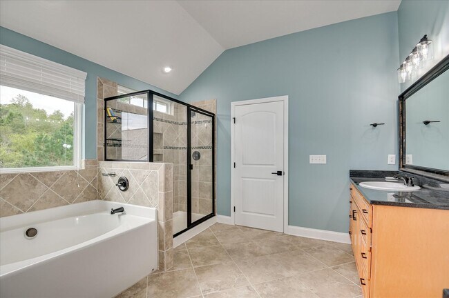 Building Photo - Home For Rent: 765 Mural Lake Ct Grovetown...