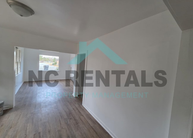 Building Photo - 226 Wayne Ave