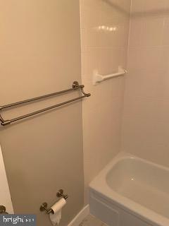 Building Photo - 1823 N Shore Ct
