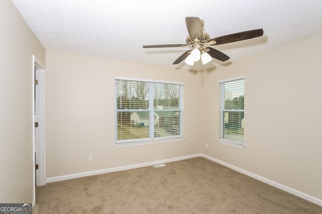 Building Photo - 6059 Shadow Lake Way