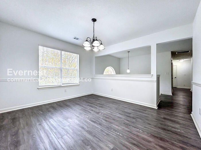 Building Photo - 3136 Lower Creek Dr