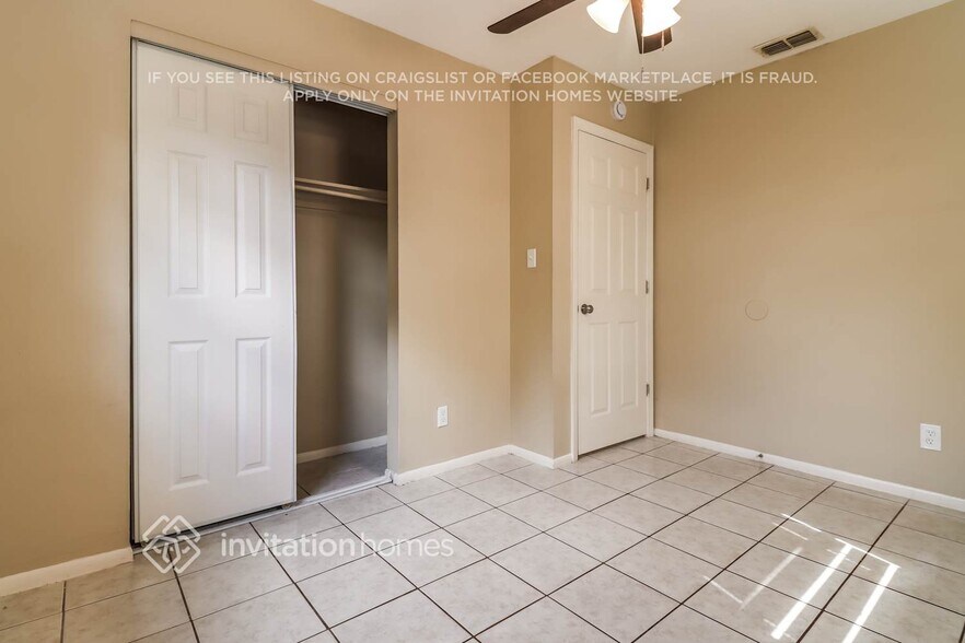 Building Photo - 14775 Mockingbird Ln E