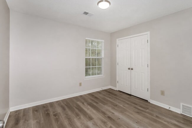 Building Photo - 4444 Shadow Ridge Dr