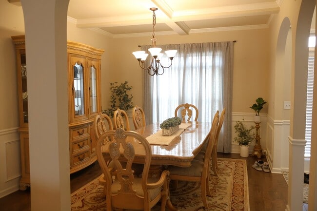 Building Photo - 202 Ermon Ct