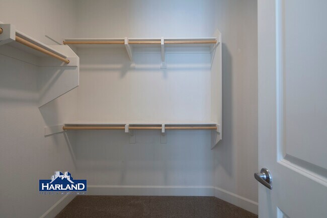 Building Photo - 3024 Estero Rd