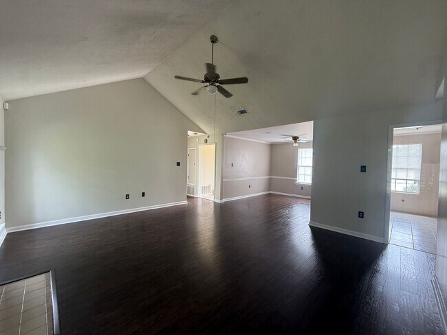 Building Photo - 3313 Camak Dr