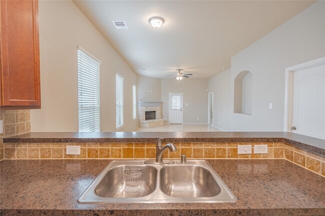 Building Photo - 28514 Lockeridge Springs Dr