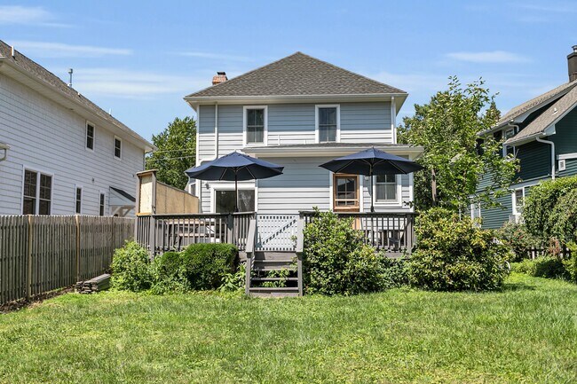 Building Photo - 17 Brown Pl
