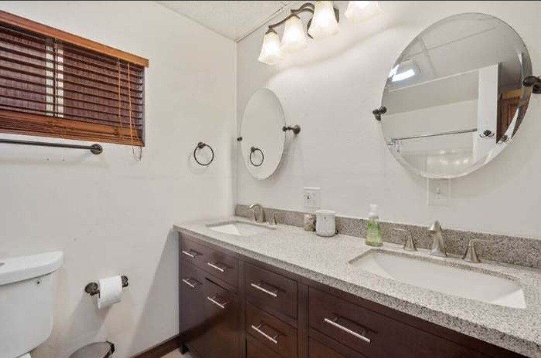 Building Photo - 73-1117 Mahilani Dr