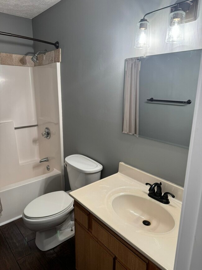Building Photo - 5681 Pepperbush Dr