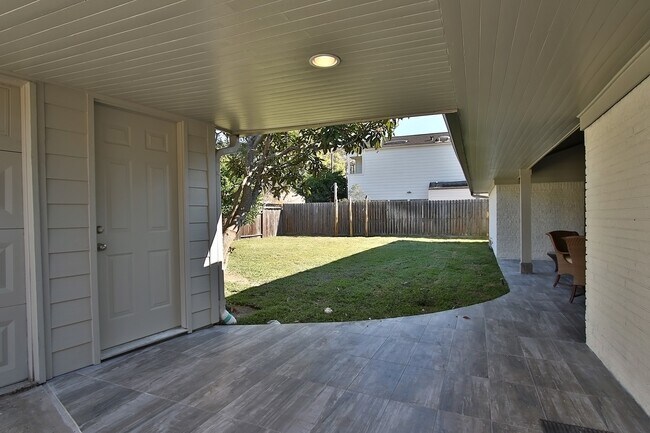 Building Photo - 5250 Birdwood Rd