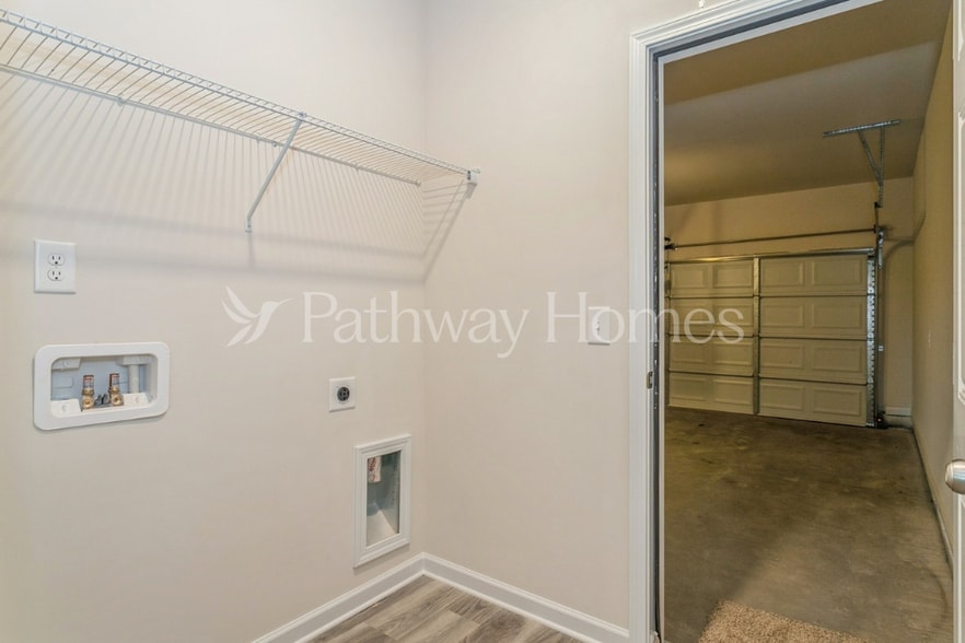 Building Photo - 630 Mackenzie Cv