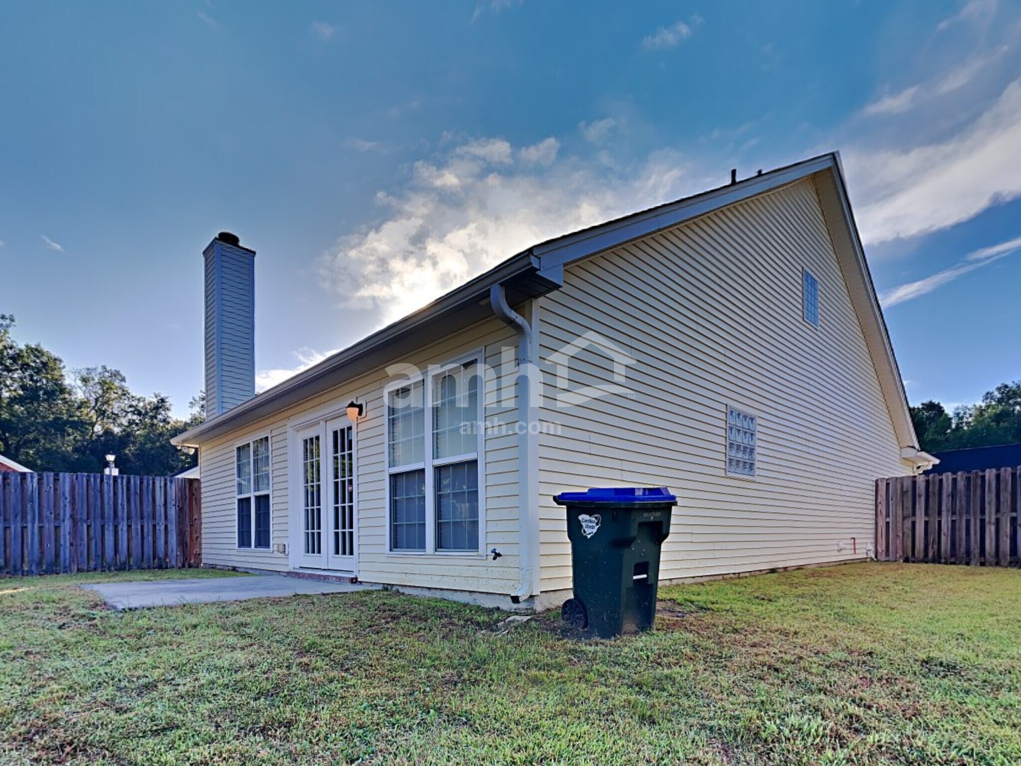 Building Photo - 222 Garden Grove Dr