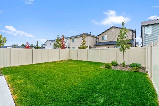 Building Photo - LOCATION!! Pristine Newer 4BR/2.5BA Home in Meridian’s Verado Subdivision