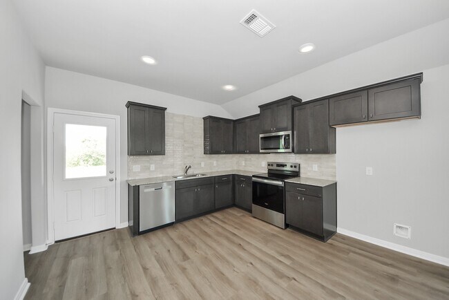 Building Photo - 288 Buckskin Dr