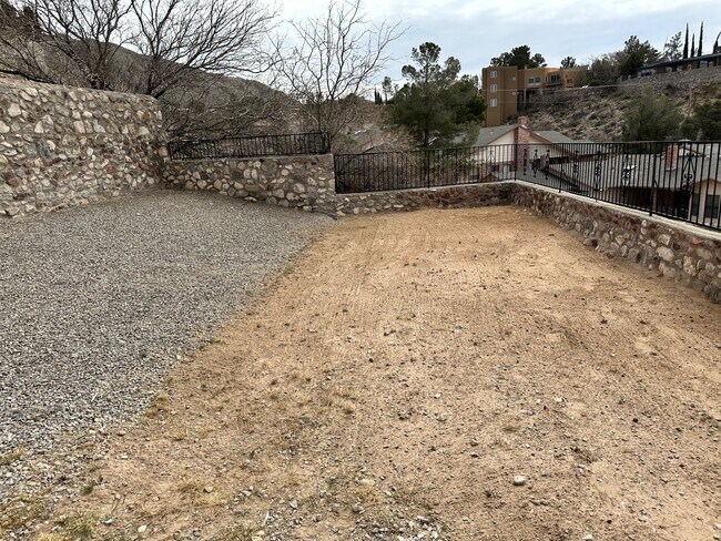 Building Photo - 408 Irondale Dr