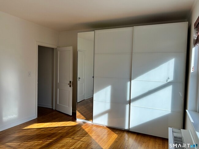 Building Photo - 118 Summer St