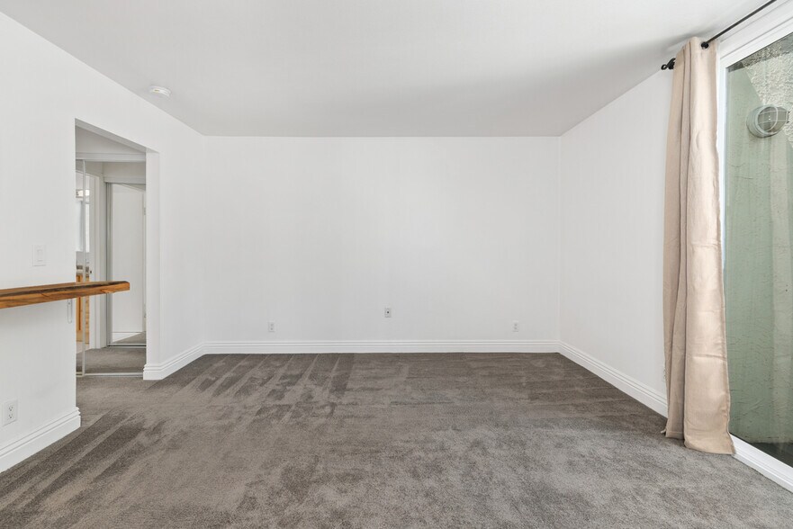 Building Photo - 2850 Reynard Way 21