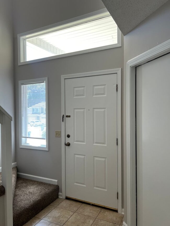 Building Photo - 147 Woodfield Pl